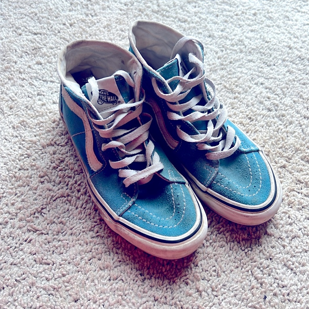 Vans Girls/Women size 6 high tops